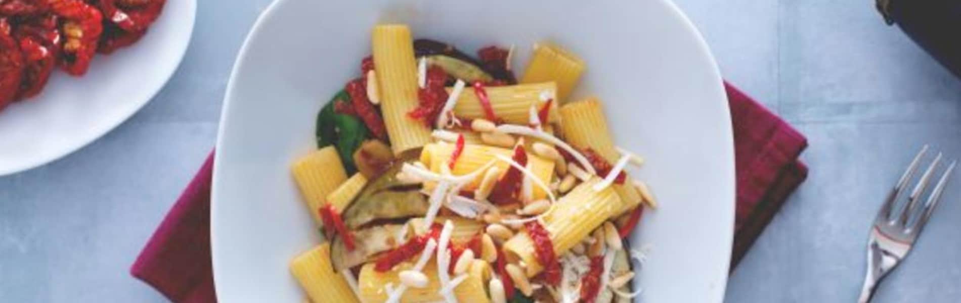 Pasta con melanzane e pomodori secchi - Caseificio Tarantino